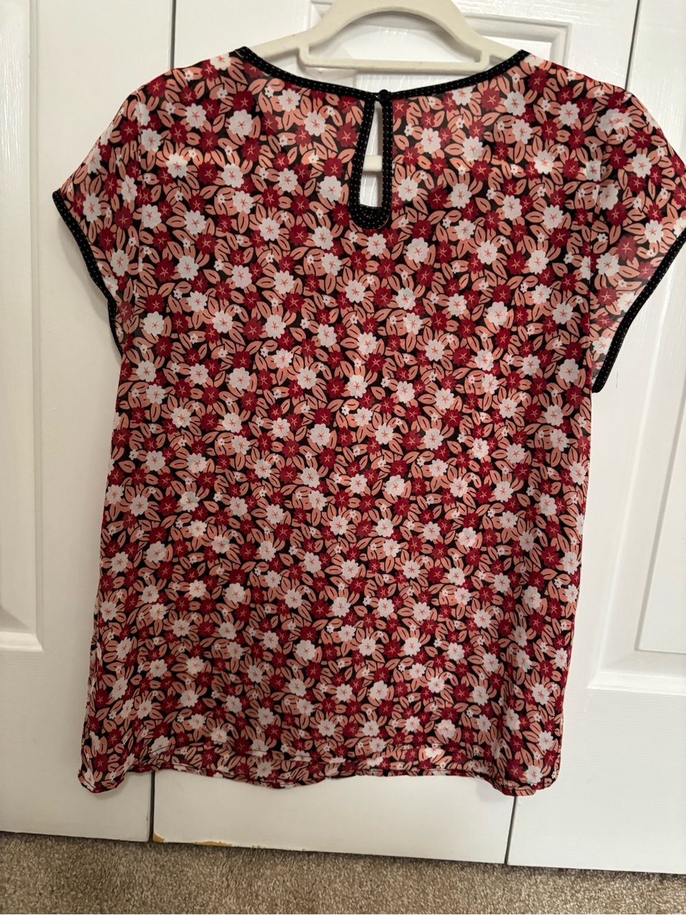 Modcloth Red & Pink Floral Flutter-Sleeve Blouse - Picture 4 of 5